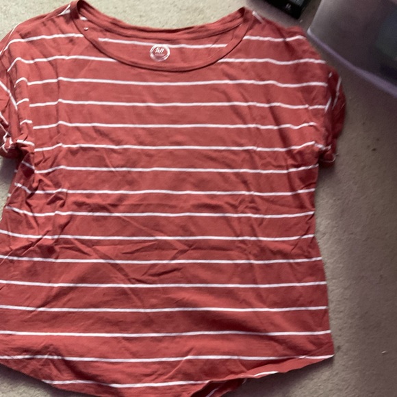 Tops - Picture 6 of 15